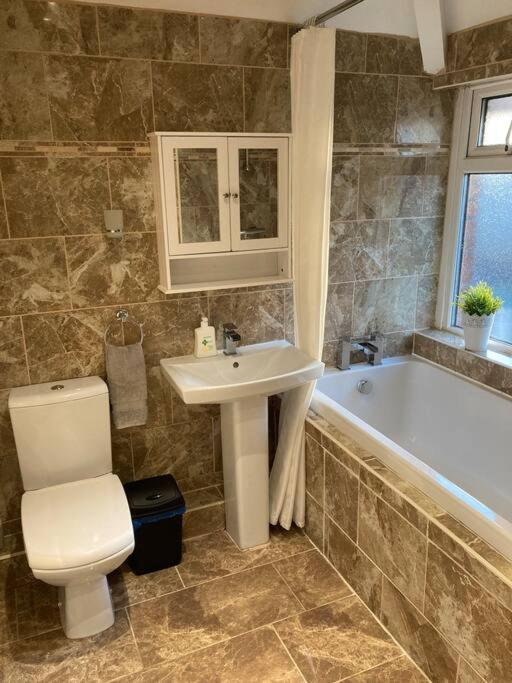 Coniston House Lancaster 3 Bedrooms Parking And Garden Екстериор снимка